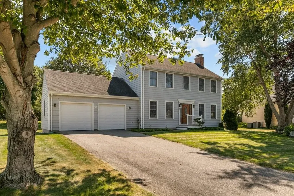 42 Pequot Lane Middletown RI 02842