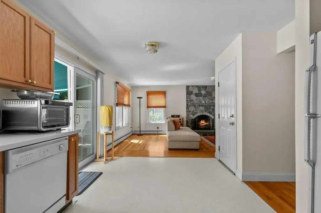 42 Pequot Lane Middletown RI 02842