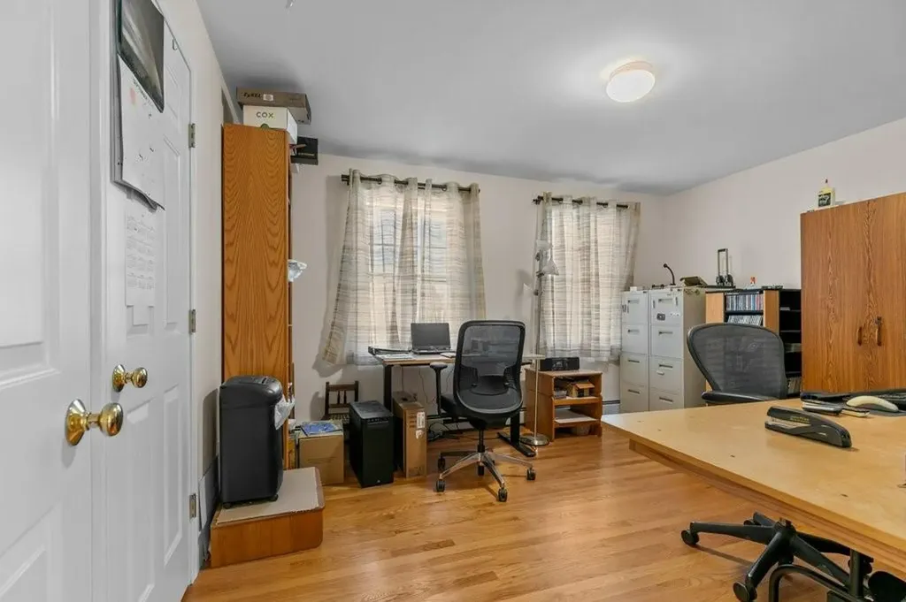 42 Pequot Lane Middletown RI 02842