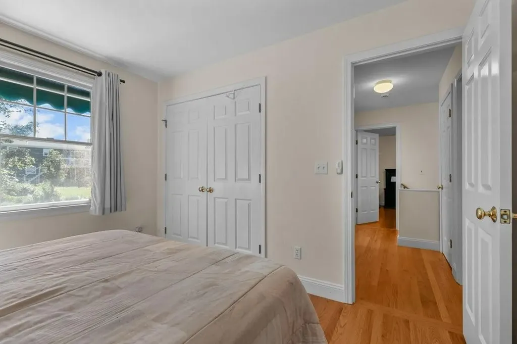 42 Pequot Lane Middletown RI 02842