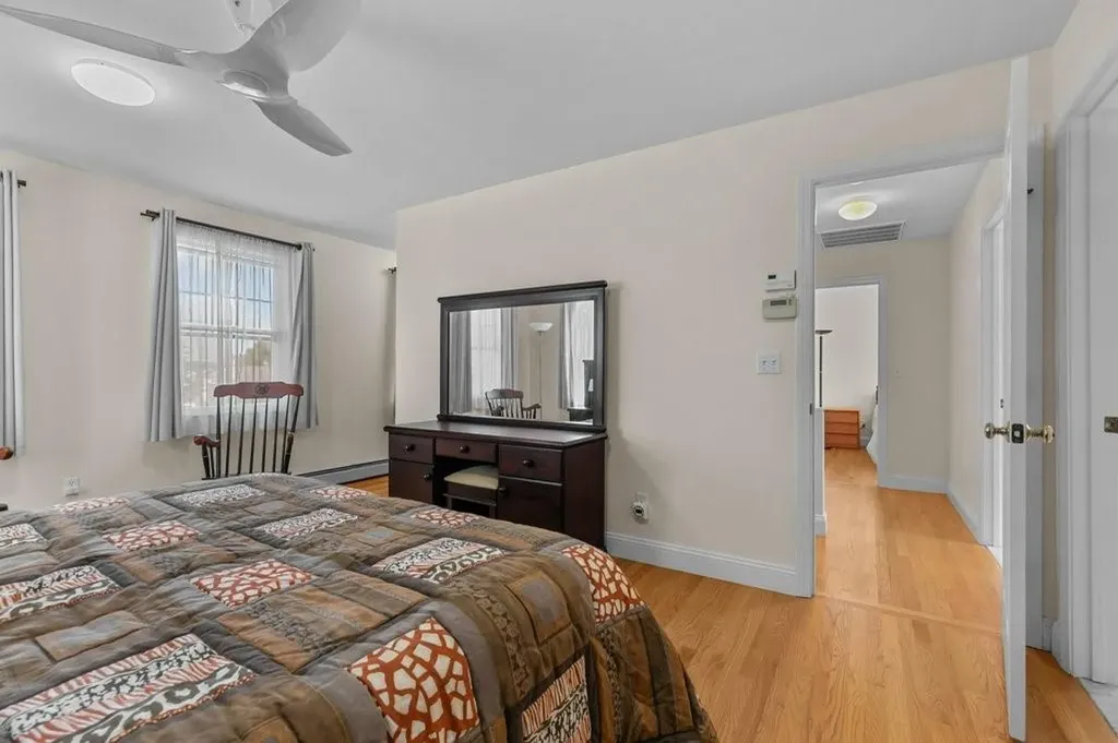 42 Pequot Lane Middletown RI 02842