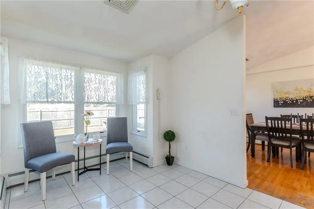 29 Zachariah Place Warwick RI 02889