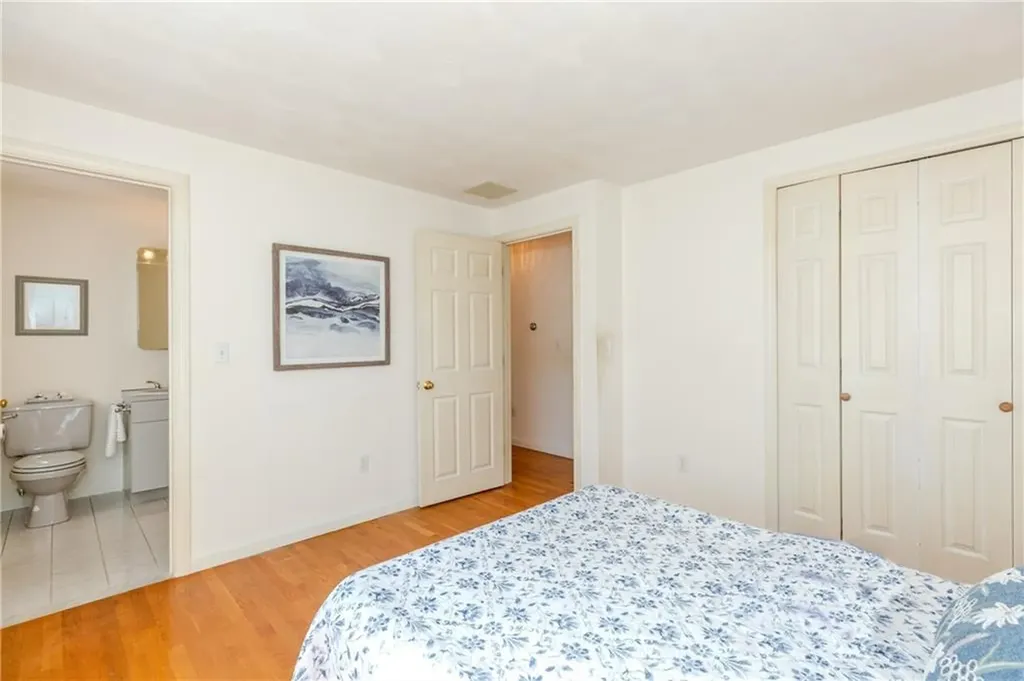 29 Zachariah Place Warwick RI 02889