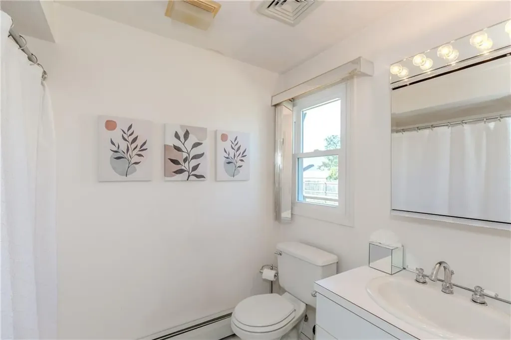 29 Zachariah Place Warwick RI 02889