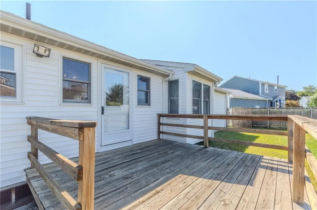 29 Zachariah Place Warwick RI 02889