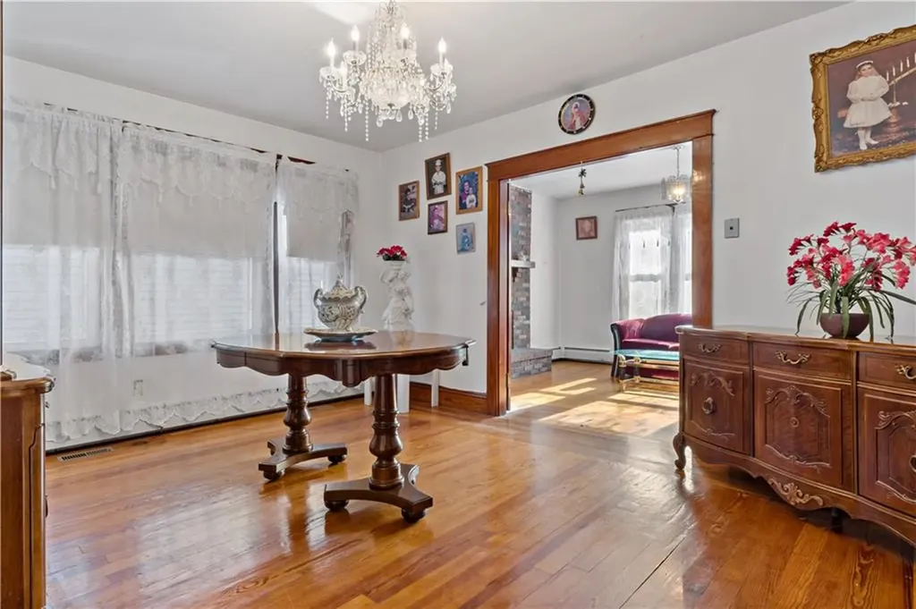 32 Pearse Avenue Bristol RI 02809