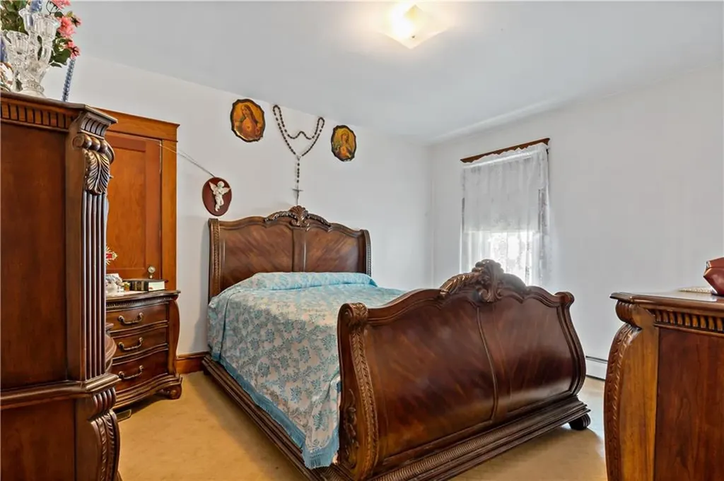 32 Pearse Avenue Bristol RI 02809