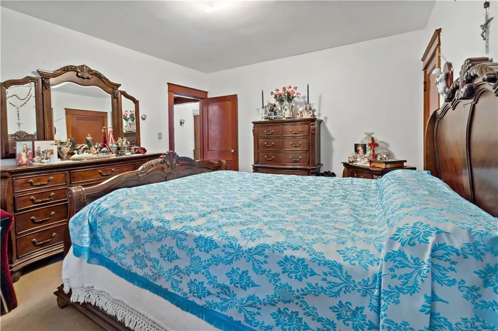 32 Pearse Avenue Bristol RI 02809