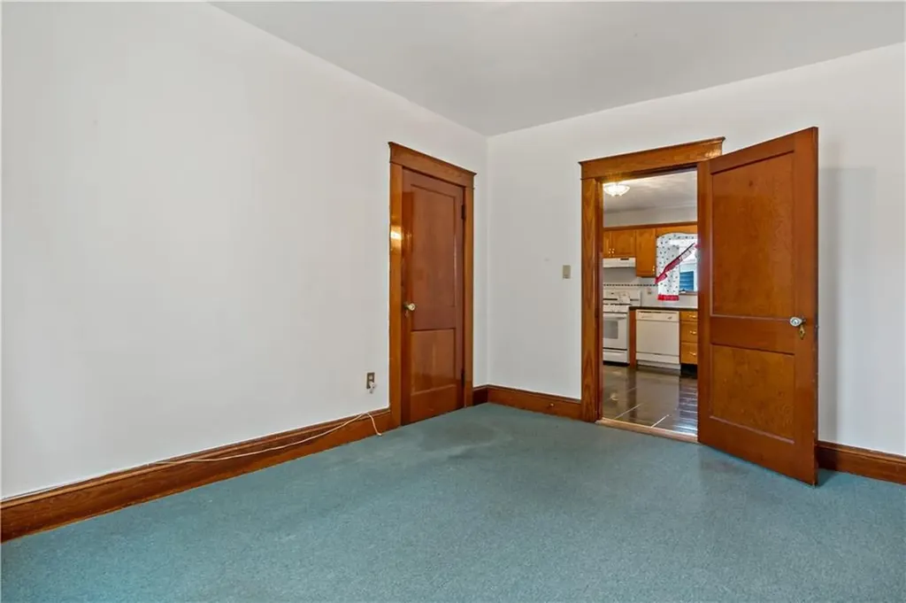 32 Pearse Avenue Bristol RI 02809