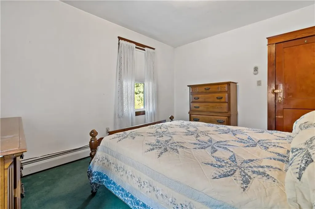 32 Pearse Avenue Bristol RI 02809