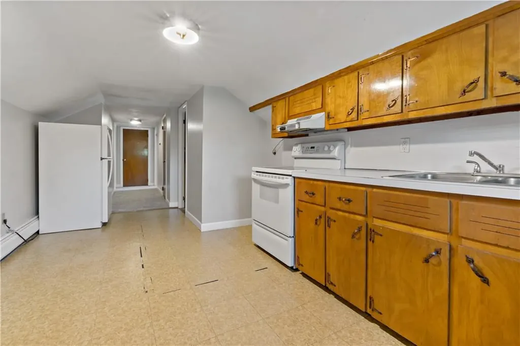 32 Pearse Avenue Bristol RI 02809