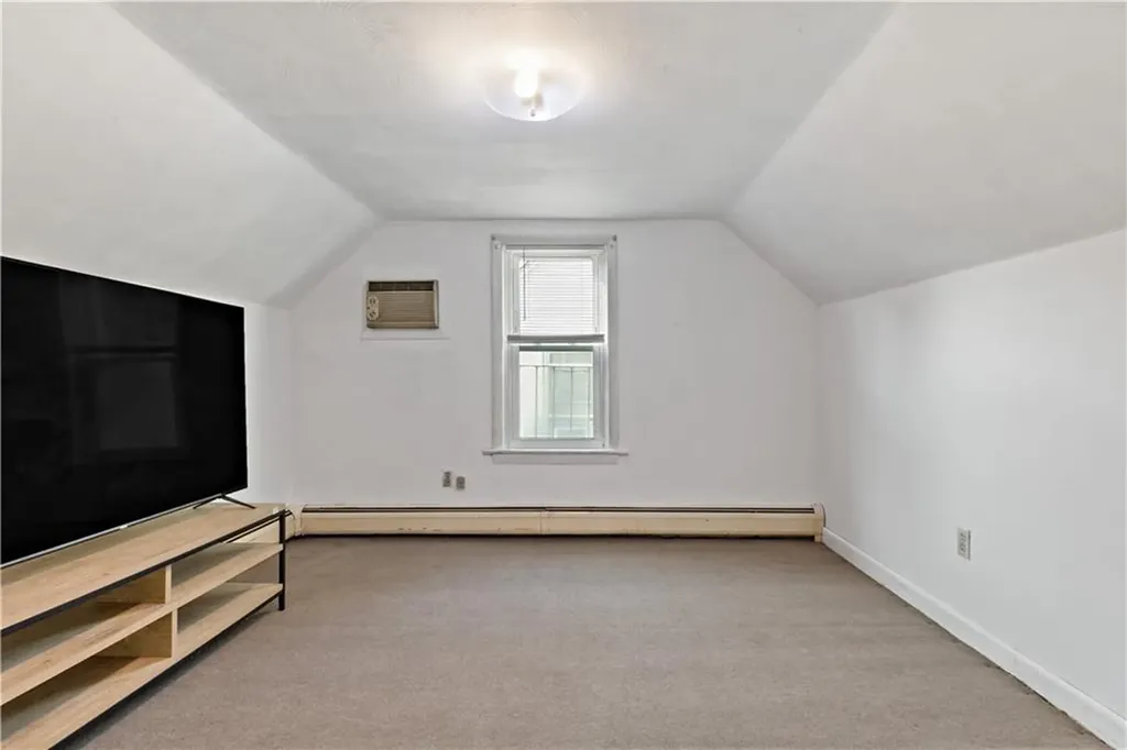 32 Pearse Avenue Bristol RI 02809