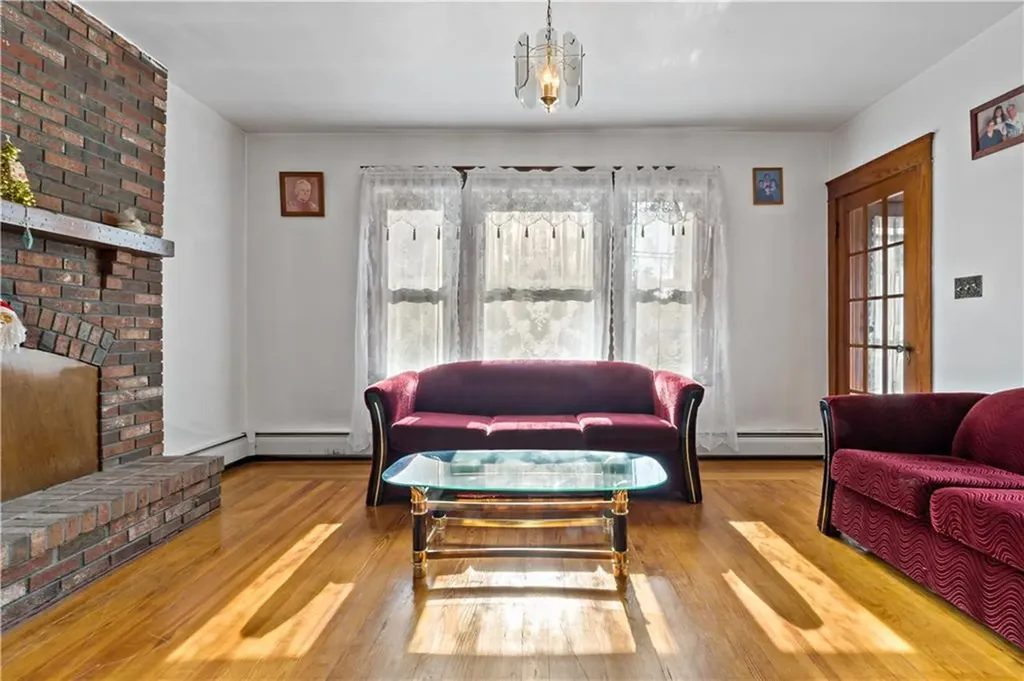 32 Pearse Avenue Bristol RI 02809