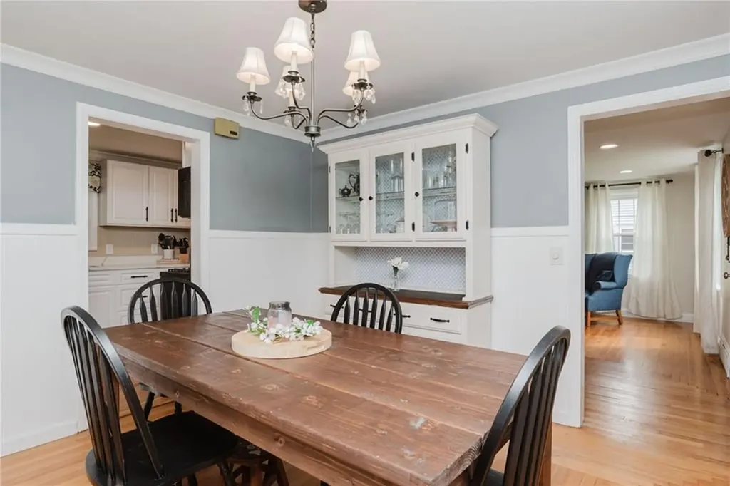 97 Pilgrim Drive Warwick RI 02888