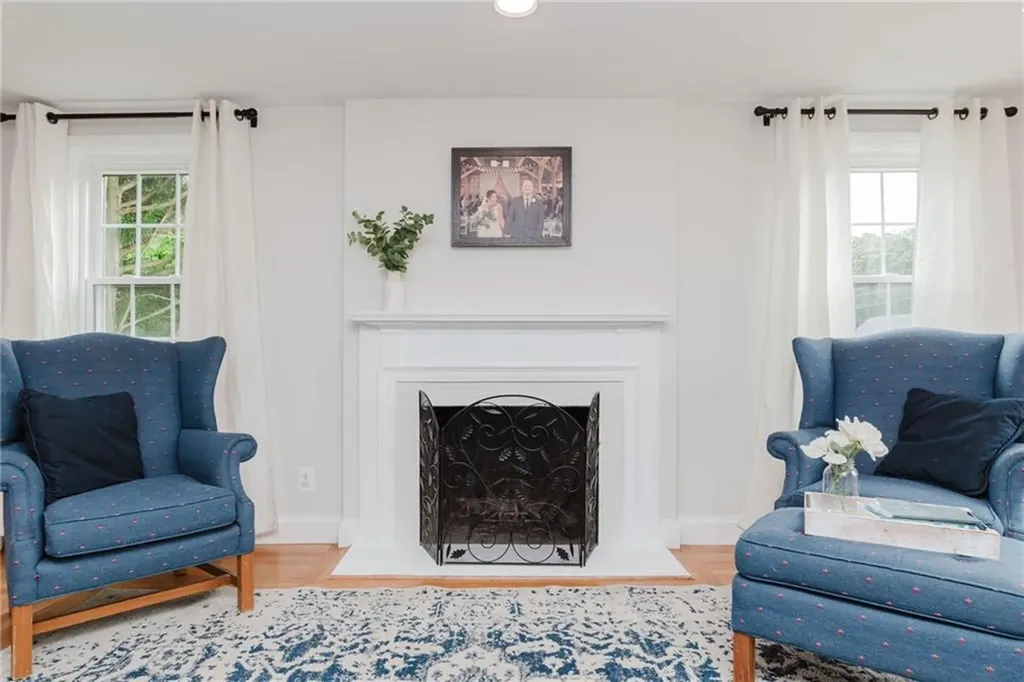 97 Pilgrim Drive Warwick RI 02888