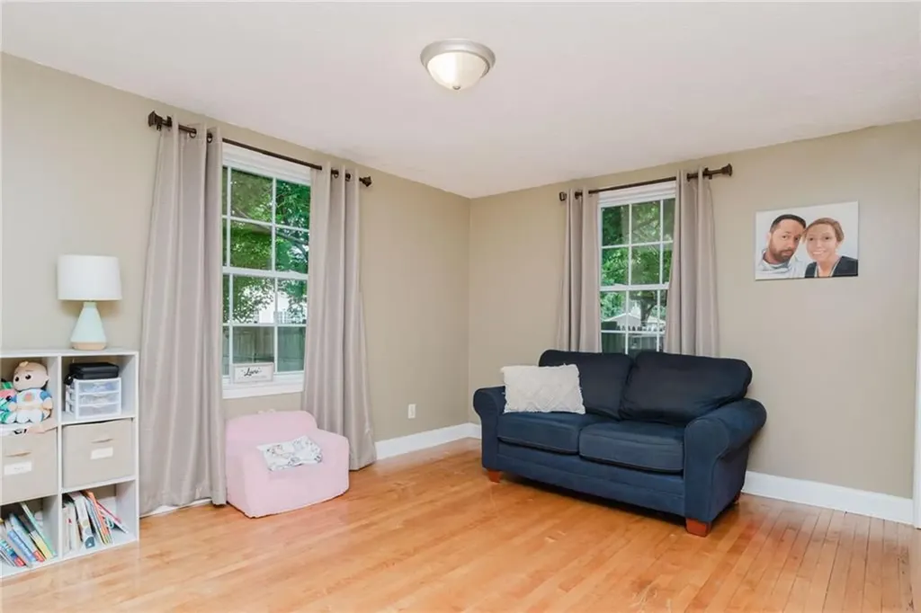 97 Pilgrim Drive Warwick RI 02888