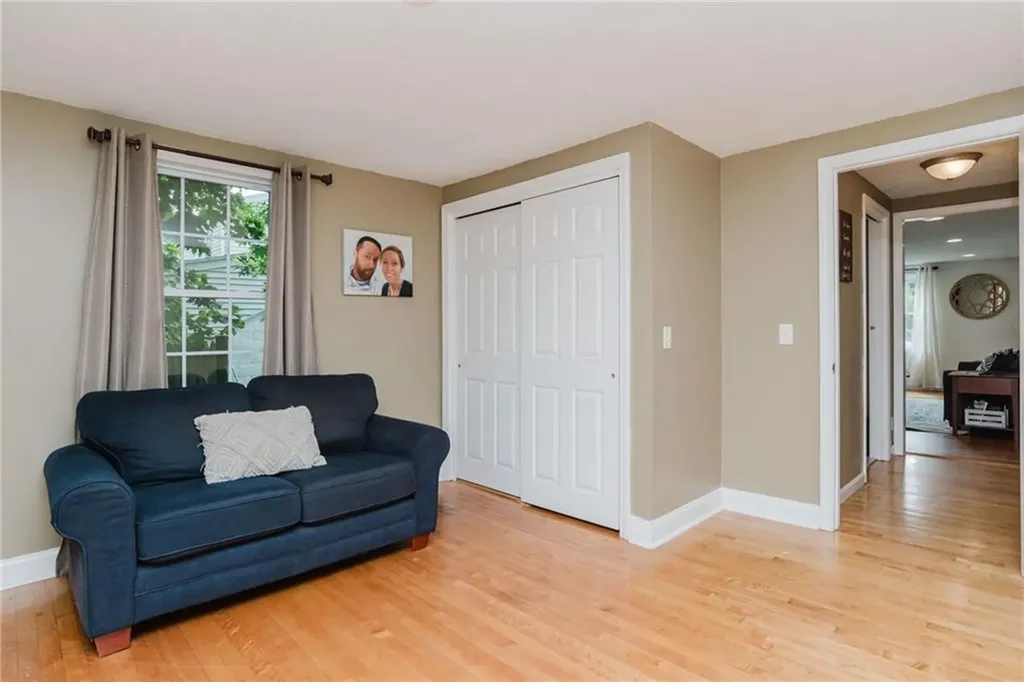 97 Pilgrim Drive Warwick RI 02888