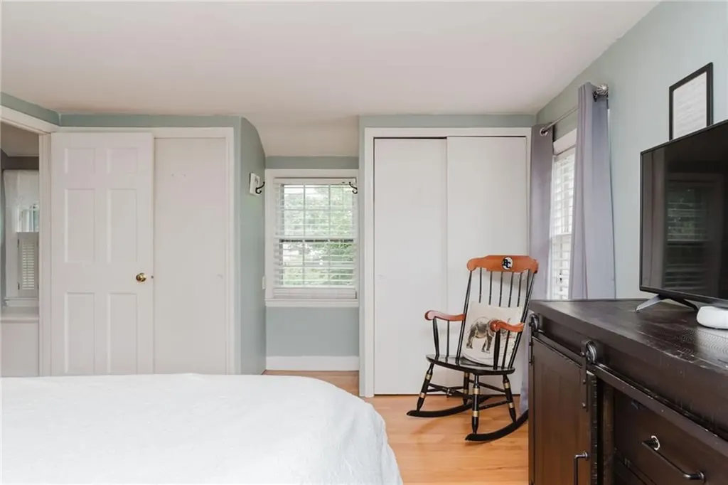 97 Pilgrim Drive Warwick RI 02888