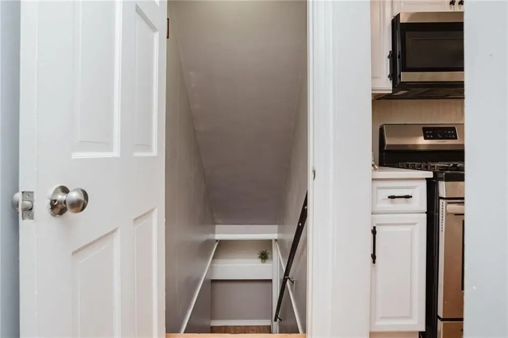 97 Pilgrim Drive Warwick RI 02888