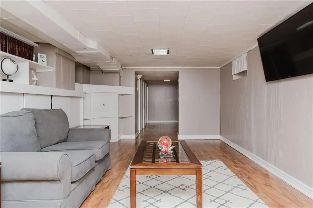 97 Pilgrim Drive Warwick RI 02888