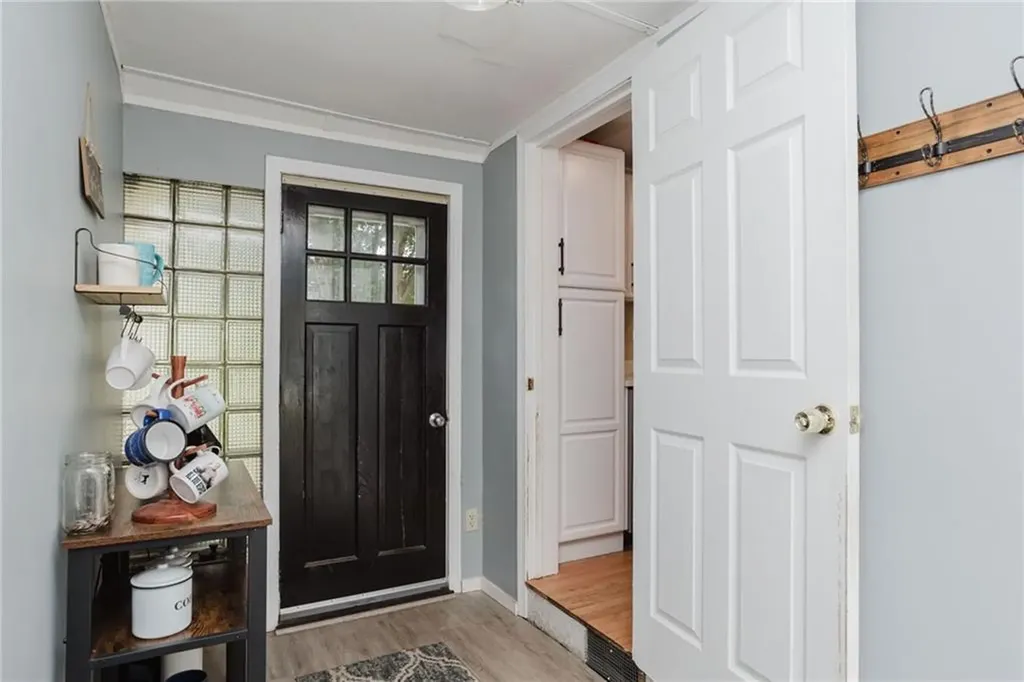 97 Pilgrim Drive Warwick RI 02888