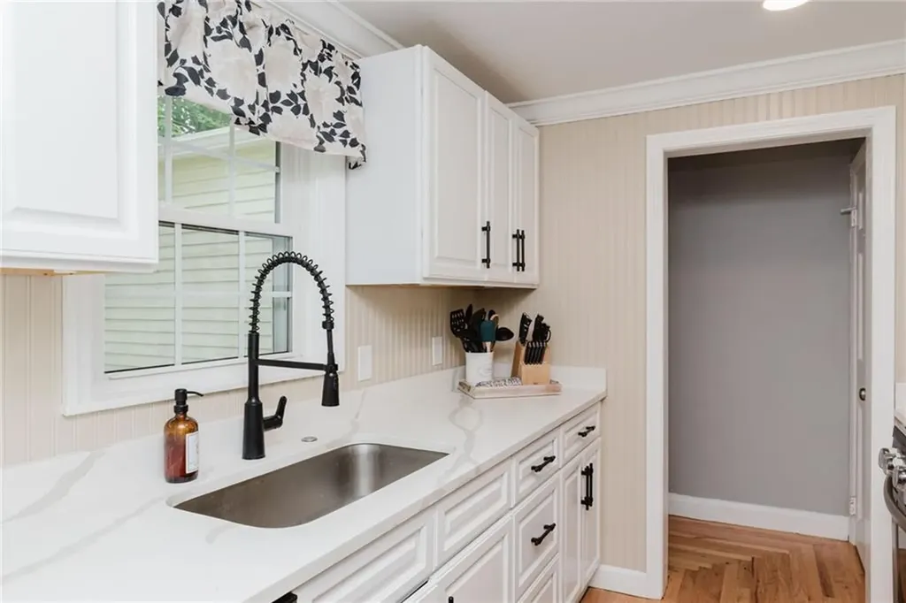 97 Pilgrim Drive Warwick RI 02888