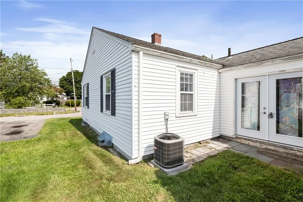253 Baxter Street Pawtucket RI 02861