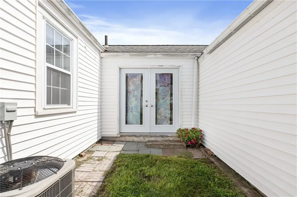 253 Baxter Street Pawtucket RI 02861