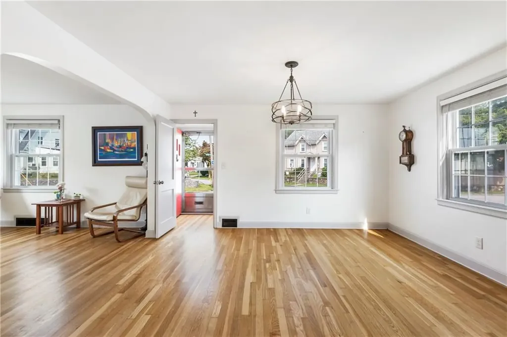 253 Baxter Street Pawtucket RI 02861