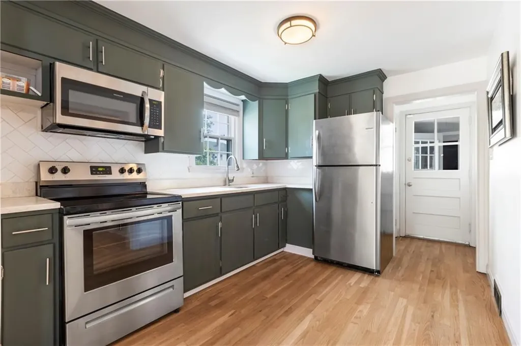 253 Baxter Street Pawtucket RI 02861