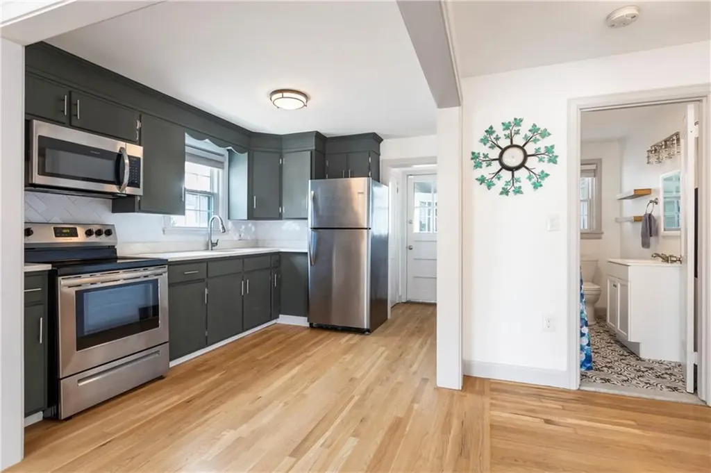 253 Baxter Street Pawtucket RI 02861