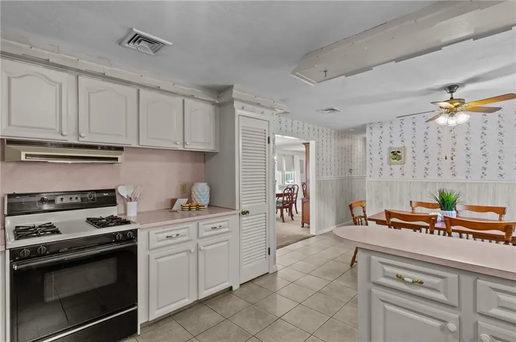 47 Mockingbird Drive Cranston RI 02920