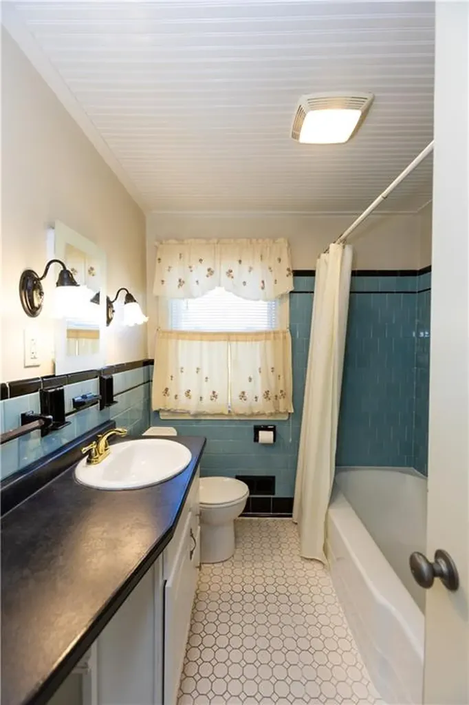 46 Bliss Street East Providence RI 02914