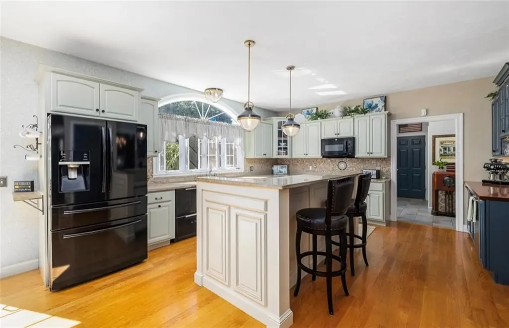 8 Mason Drive Cumberland RI 02864