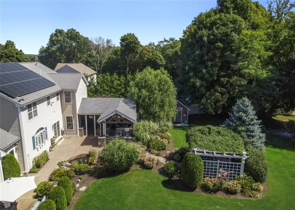 8 Mason Drive Cumberland RI 02864