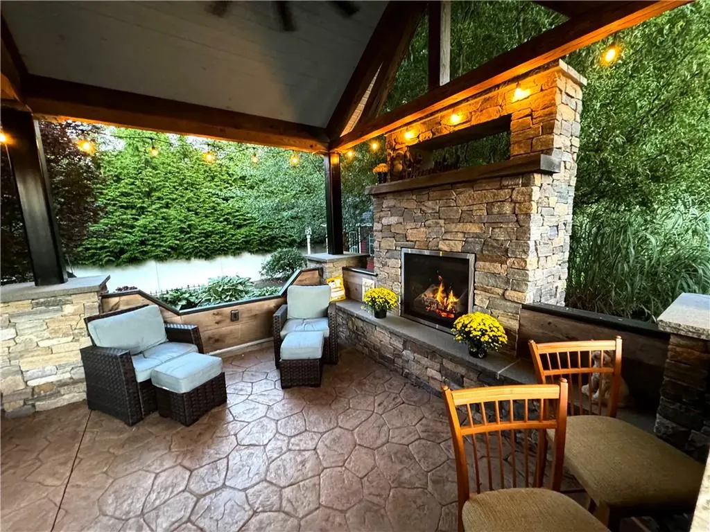 8 Mason Drive Cumberland RI 02864