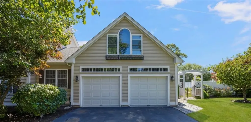 8 Mason Drive Cumberland RI 02864