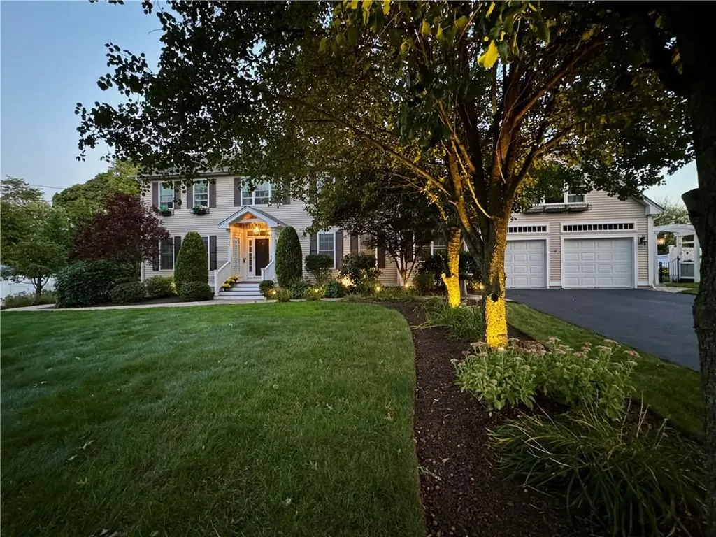 8 Mason Drive Cumberland RI 02864