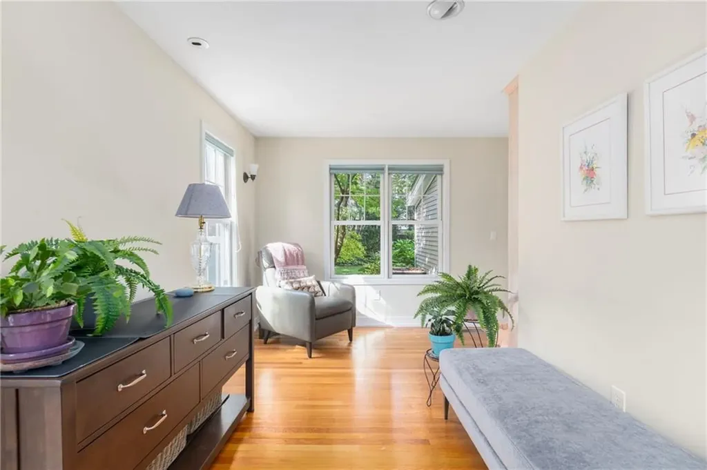 70 Wingate Road Providence RI 02906