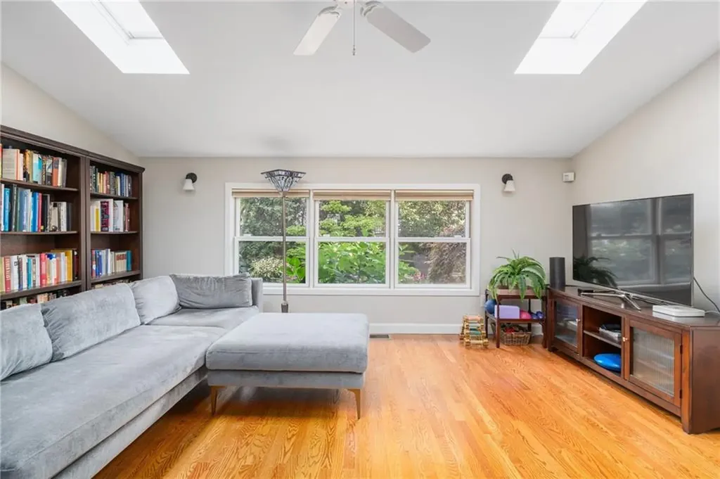 70 Wingate Road Providence RI 02906