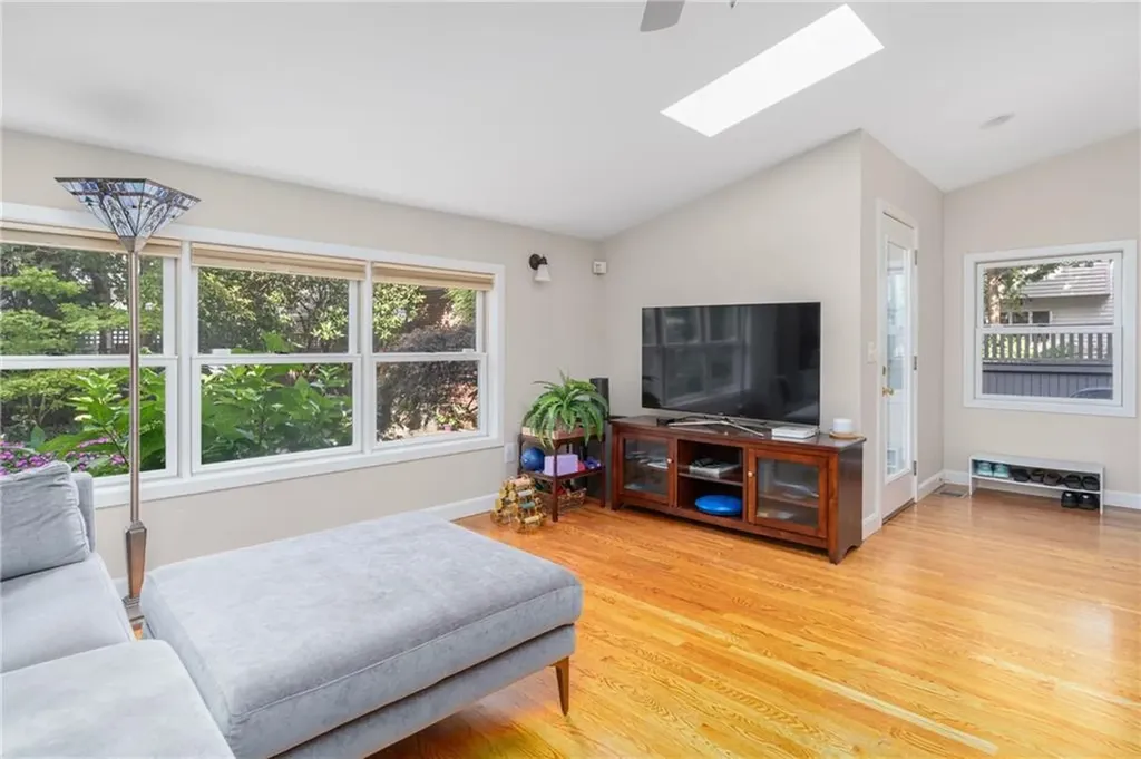 70 Wingate Road Providence RI 02906
