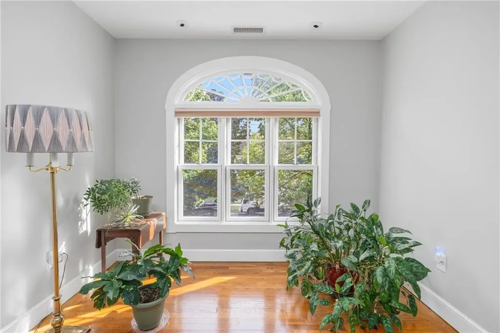 70 Wingate Road Providence RI 02906