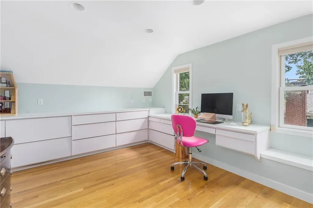 70 Wingate Road Providence RI 02906