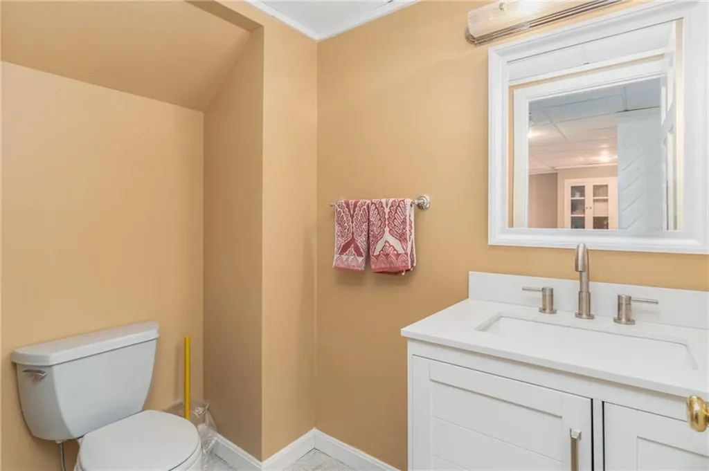 70 Wingate Road Providence RI 02906