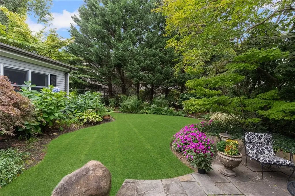 70 Wingate Road Providence RI 02906