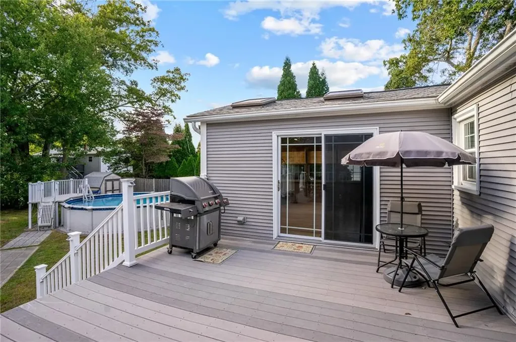 9 Lawnwood Road Coventry RI 02816