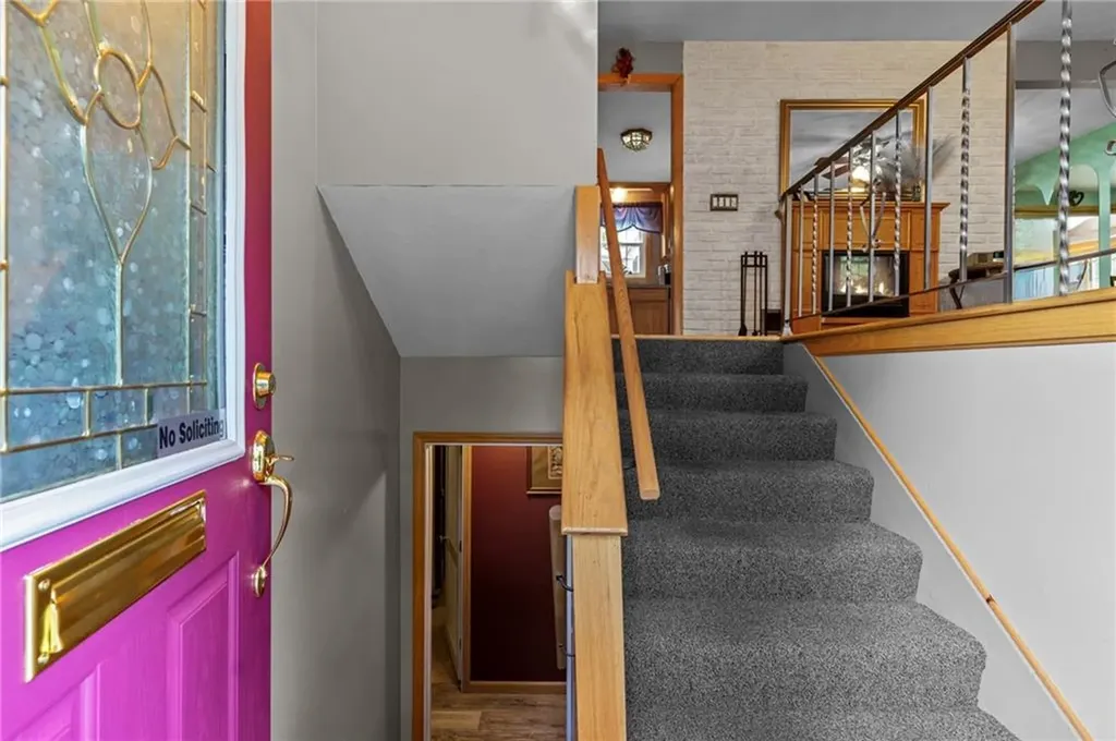 9 Lawnwood Road Coventry RI 02816