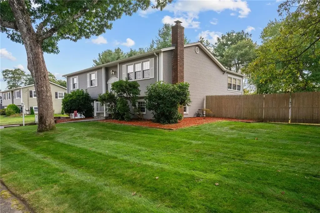 9 Lawnwood Road Coventry RI 02816