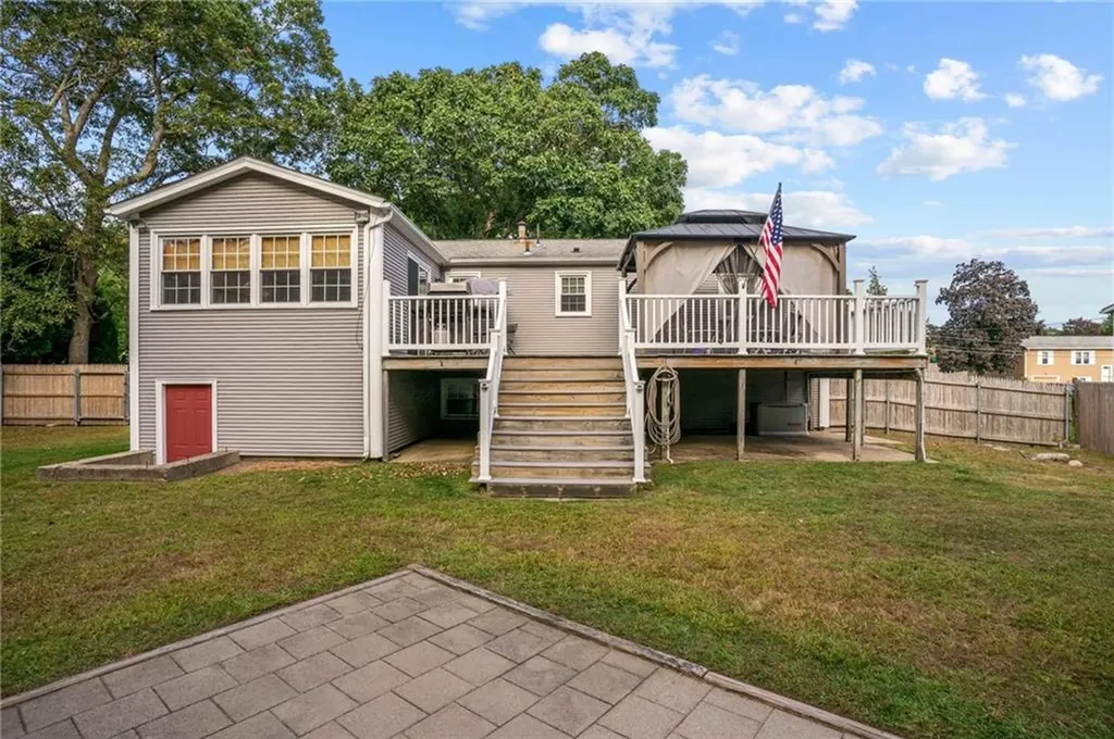 9 Lawnwood Road Coventry RI 02816