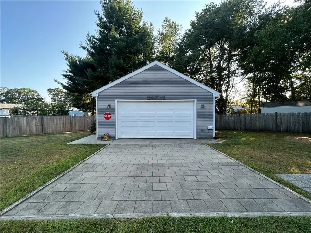 9 Lawnwood Road Coventry RI 02816